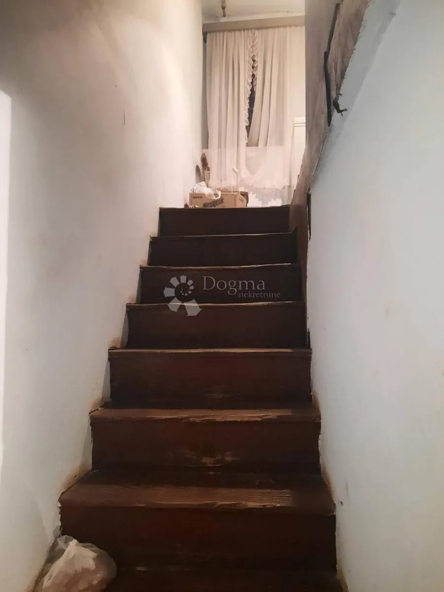 kamena priča za renovaciju, te 550 m2 vrta! - slika 4