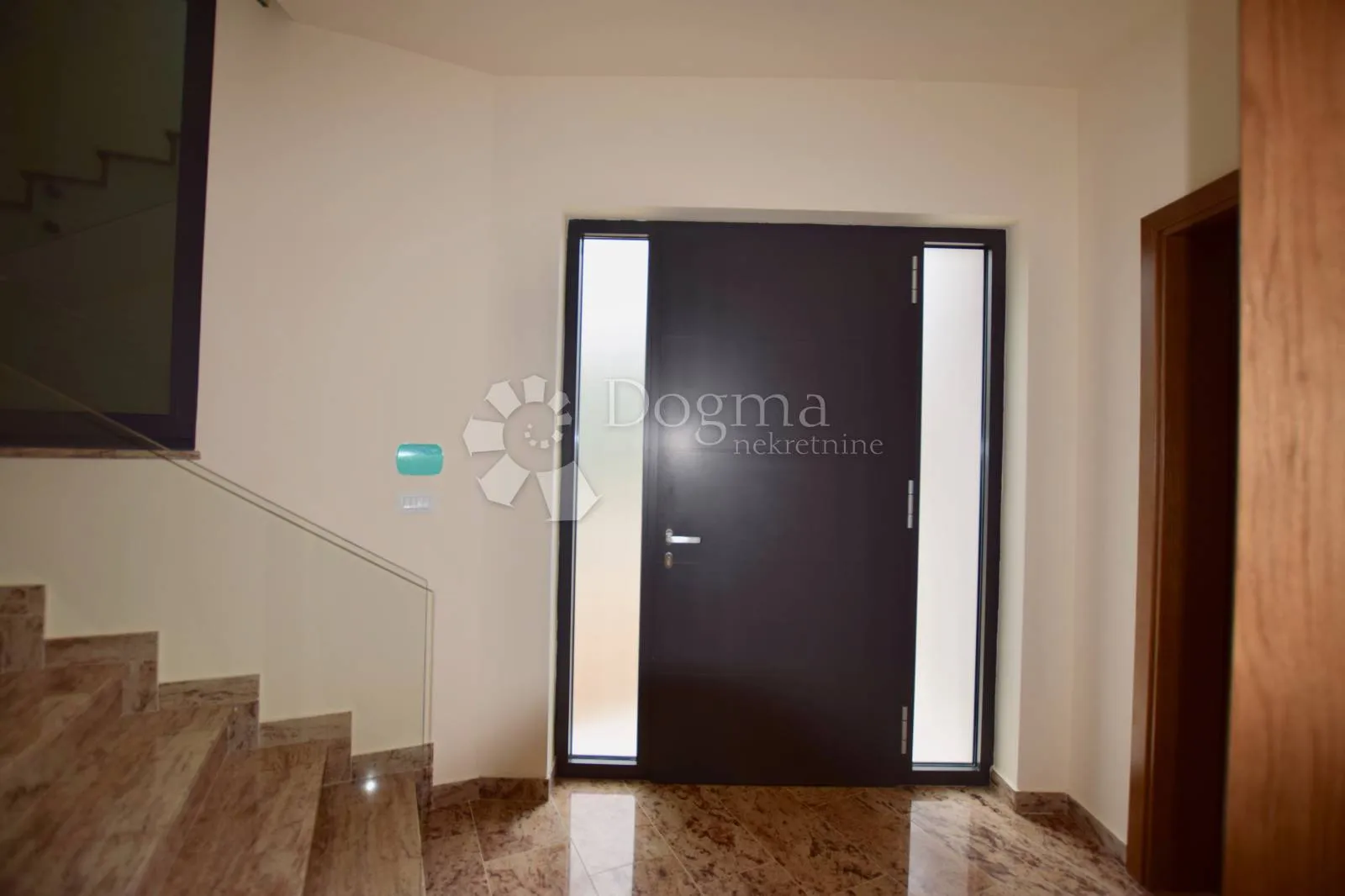 urbana obiteljska villa, malinska - slika 4