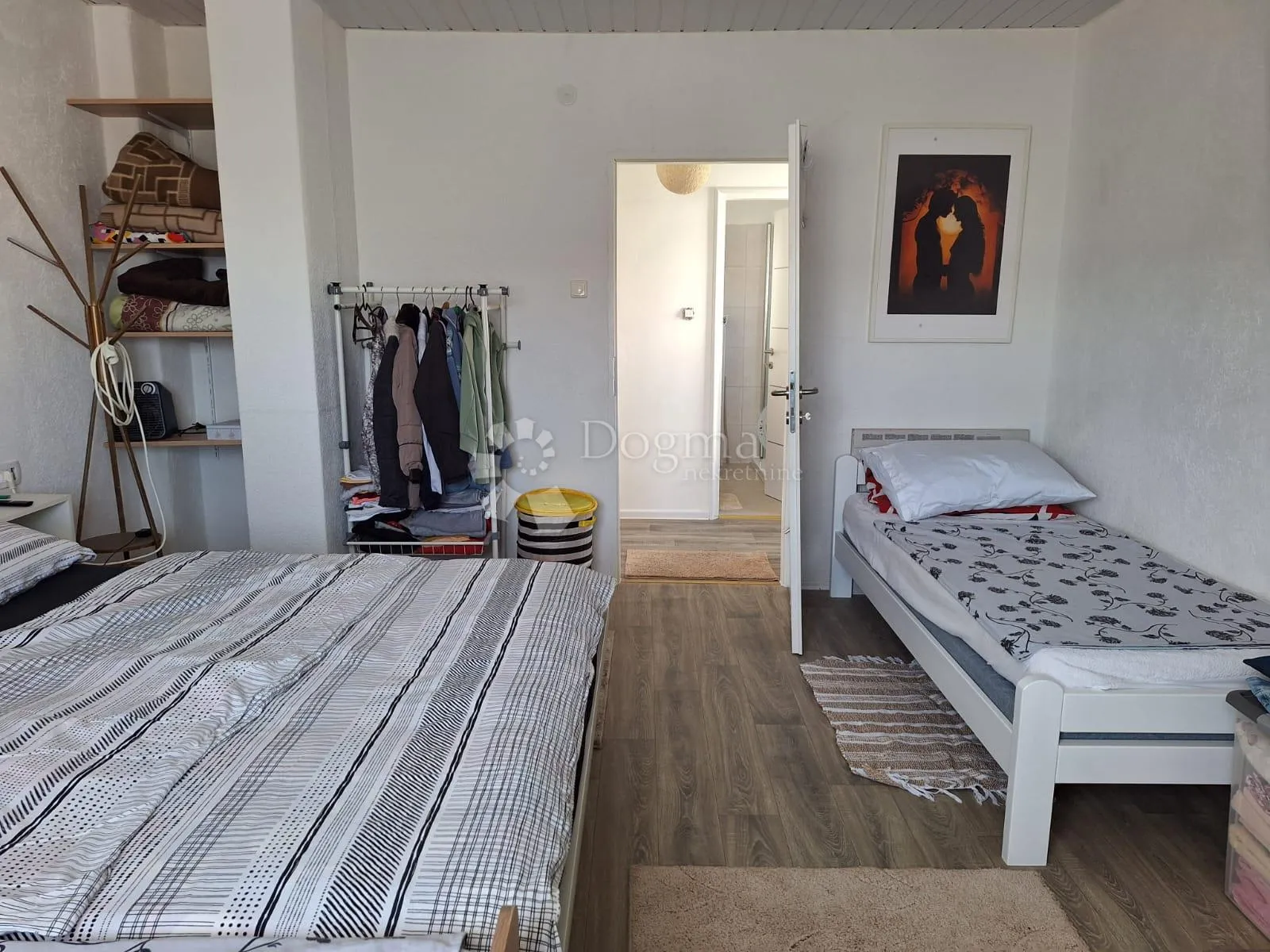 kuća s konobom i dvorištem – vrbovsko - slika 7