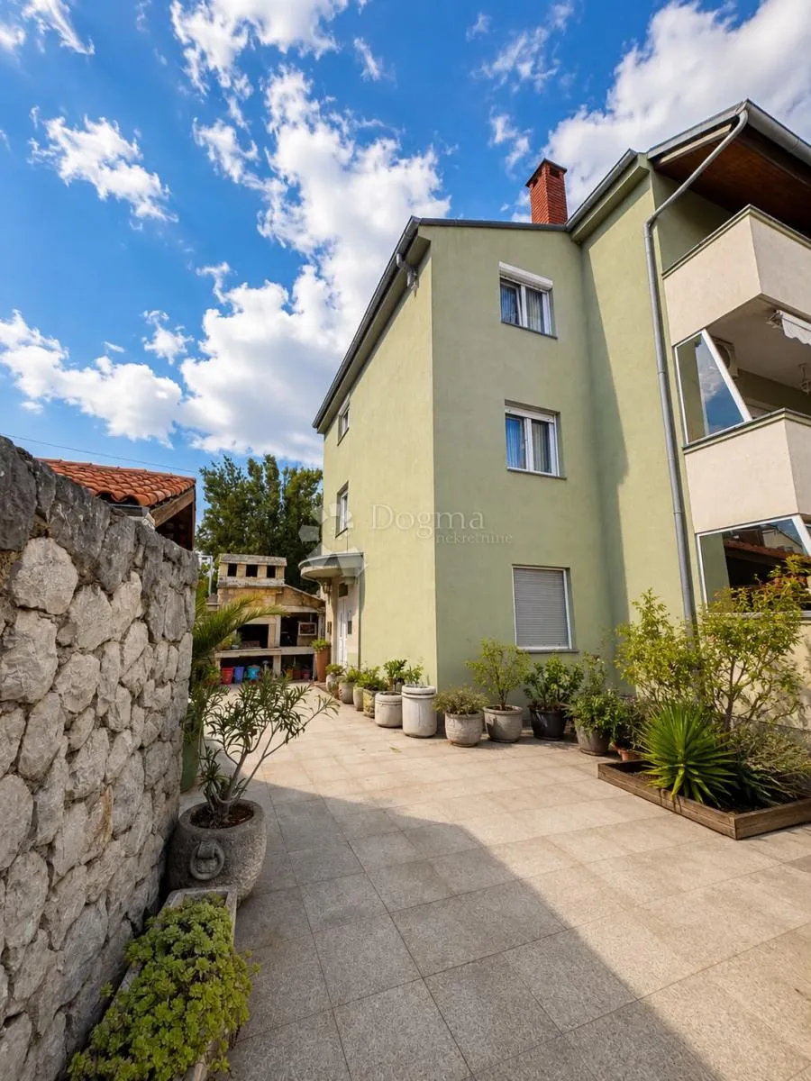 prestižna adresa punta skala (petrčane) 70 m od mora, renoviran stan 77m2 - slika 32