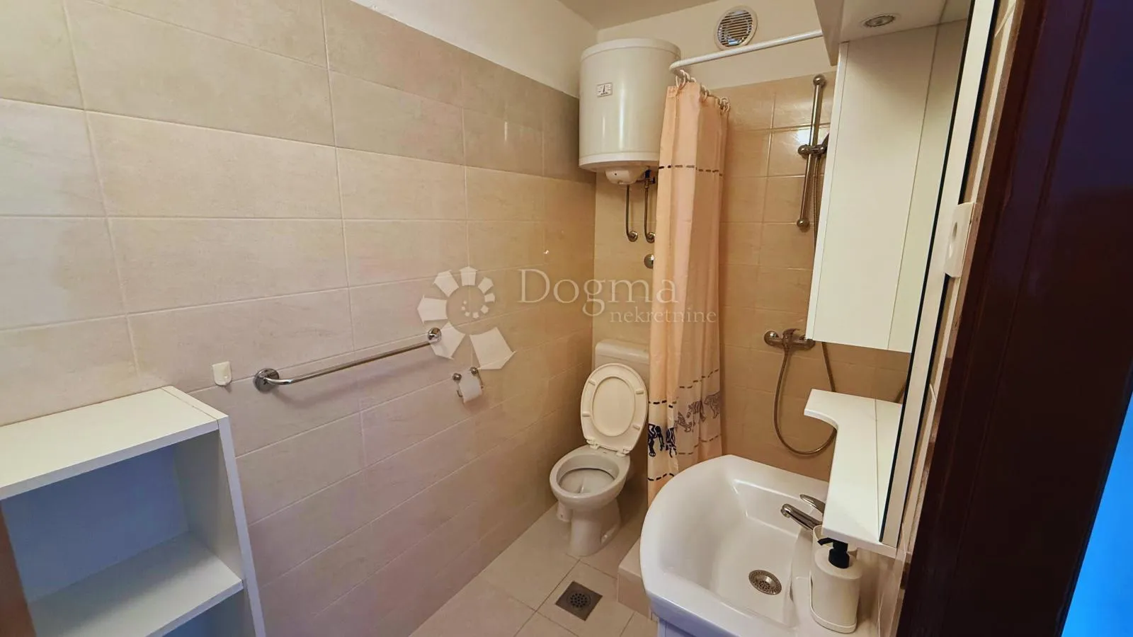 kuća iz snova u prvom redu do mora – podstrana, 126 m² stambenog prostora + okućnica - slika 12