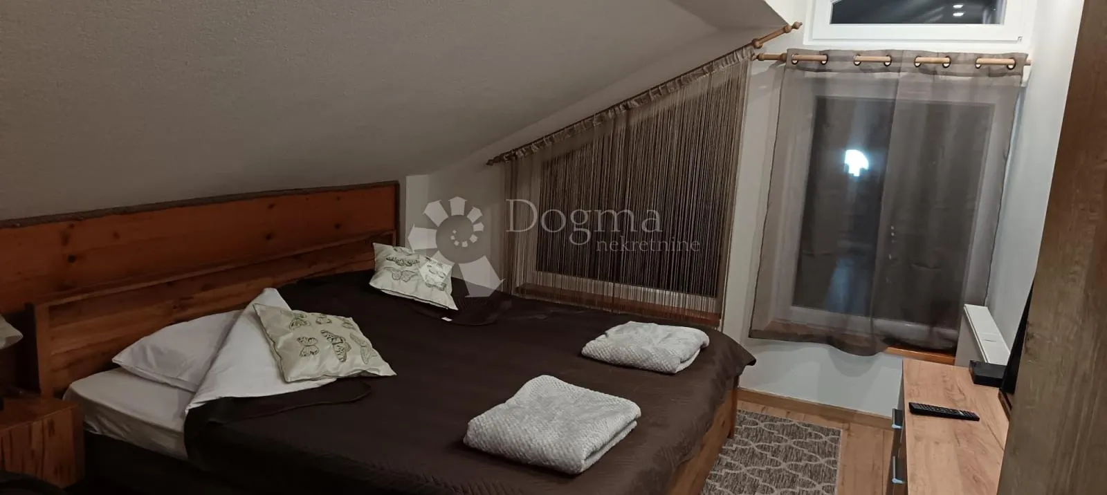 autentična gorska kuća u blizini plitvičkih jezera - slika 17