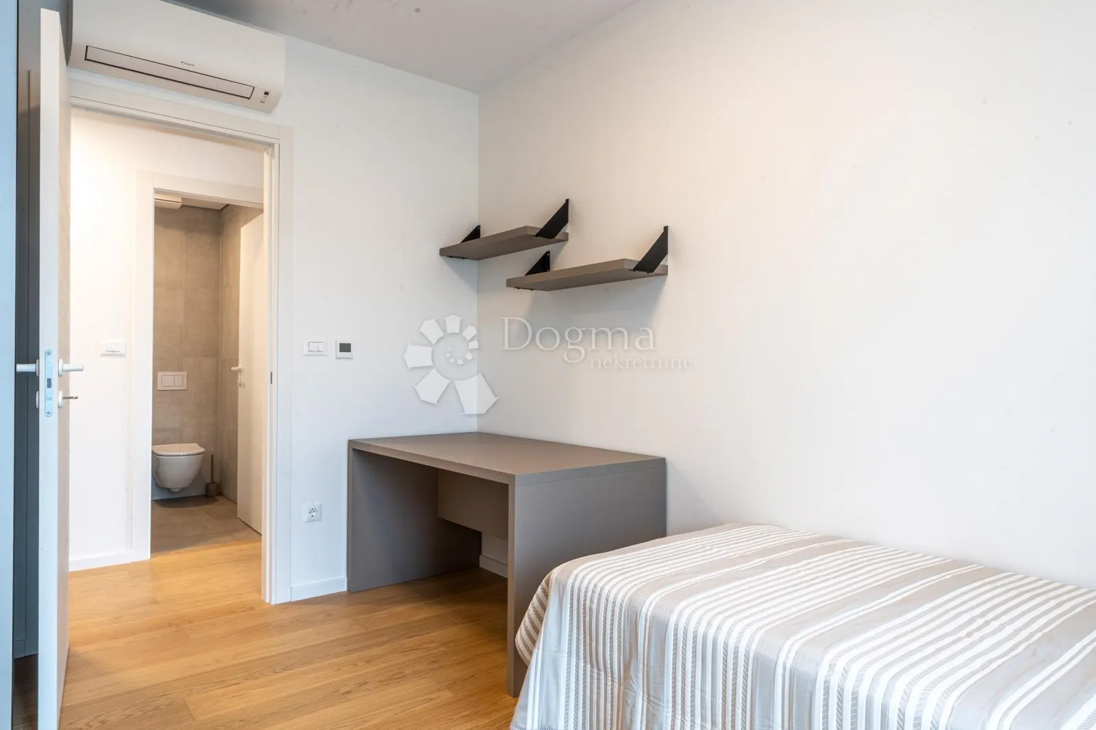 all new premium flat - slika 9