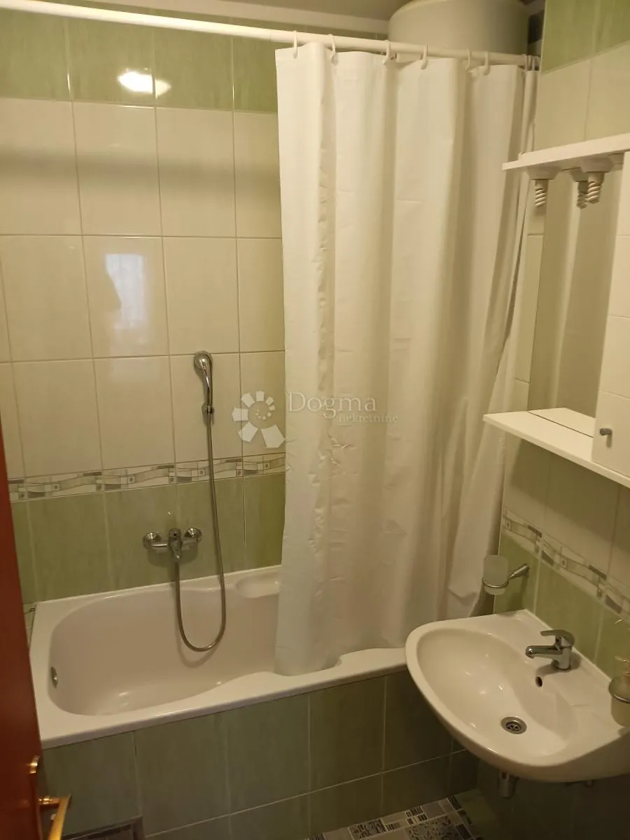 trosobni stan na žnjanu - slika 15