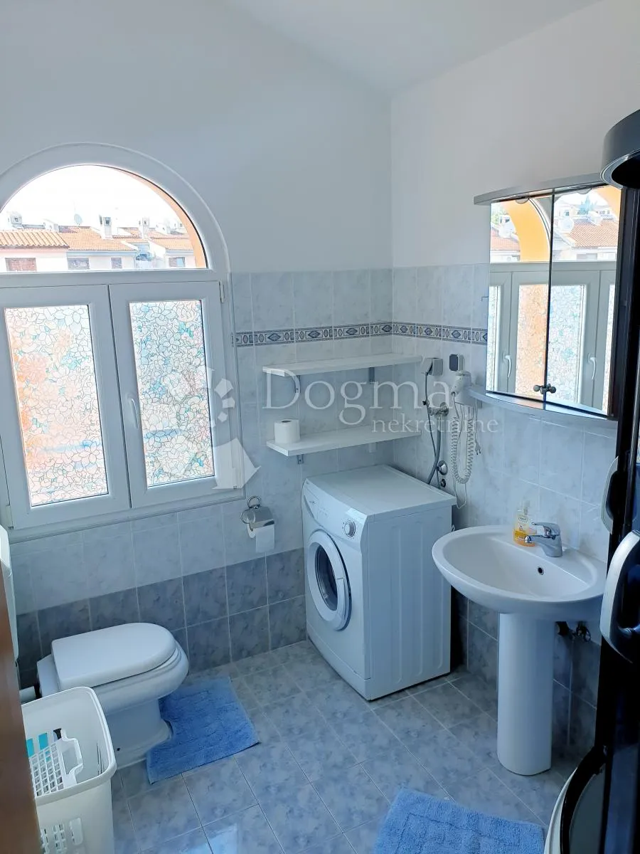 stan 122m2 rovinj- blizina plaže kuvi - slika 20