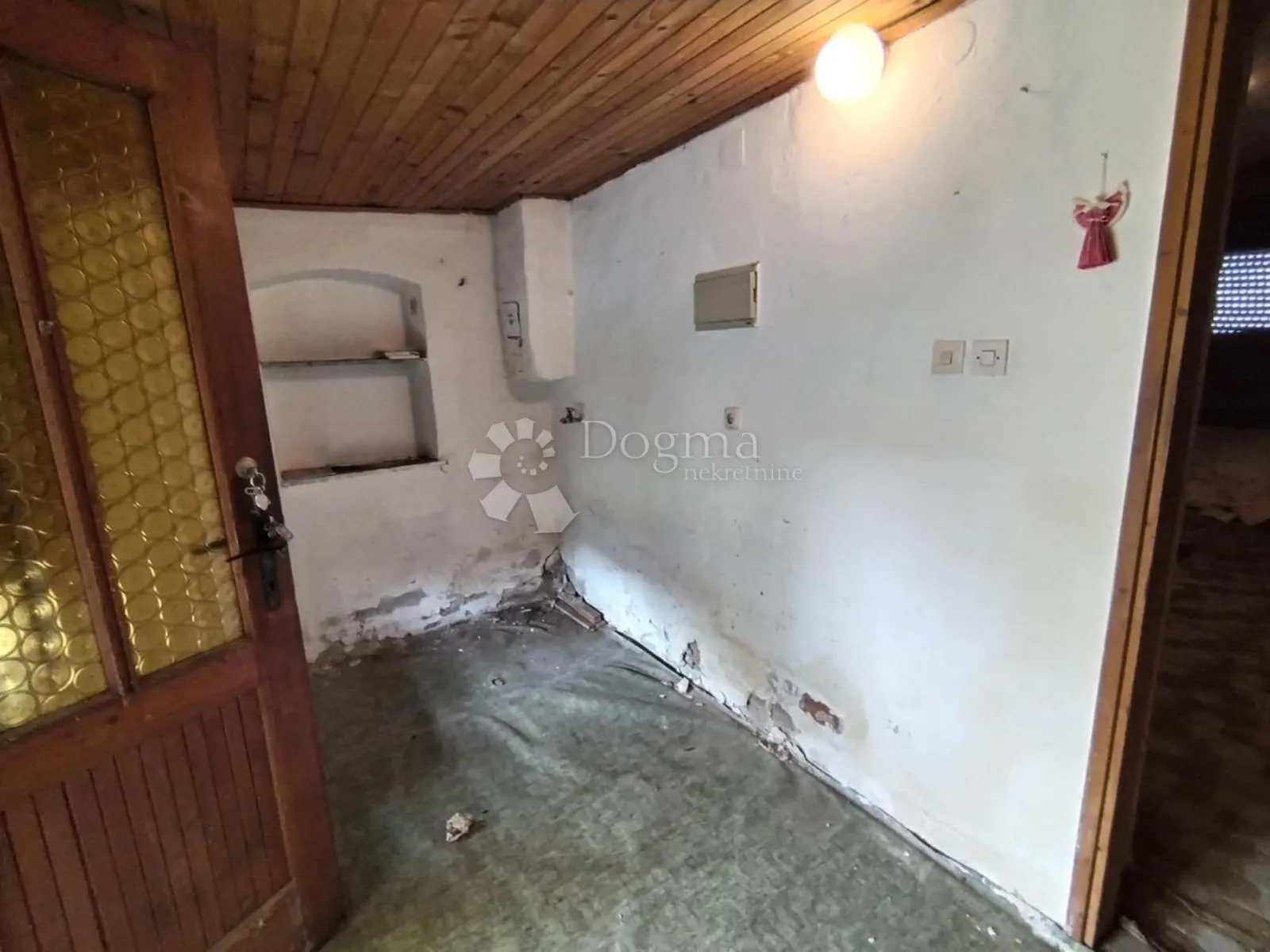 kuća za adaptaciju u virju–104,10 m² + garaža + gospodarska zgrada - slika 6