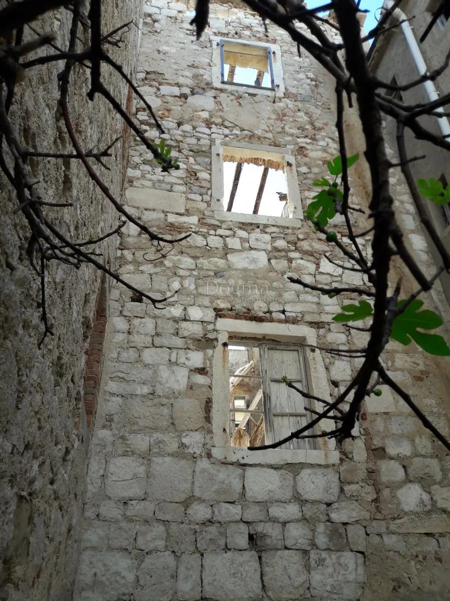 palača iz xv.st., pag - slika 3