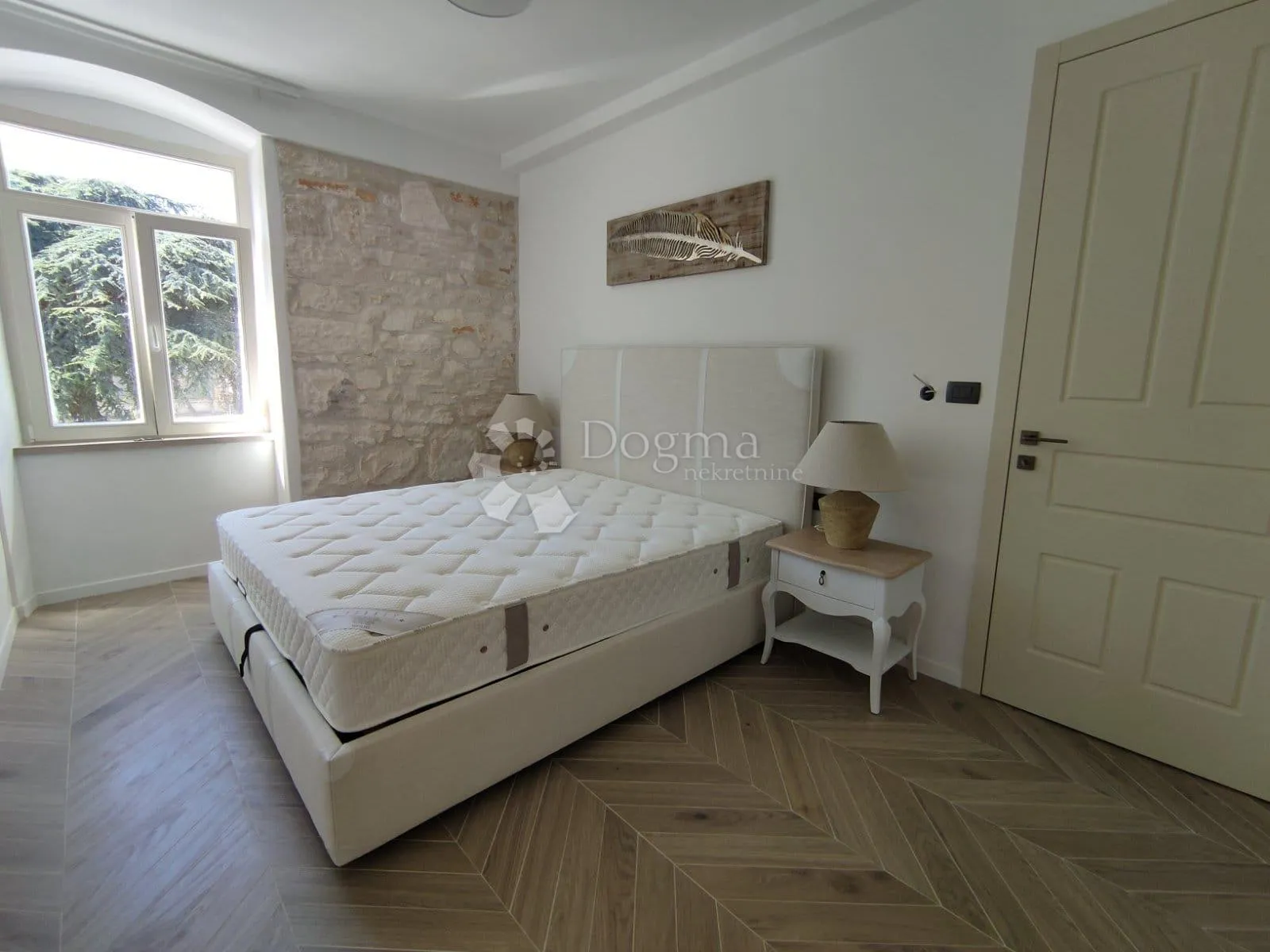 potpuno renovirana austrougarska villa u srcu pule - slika 8