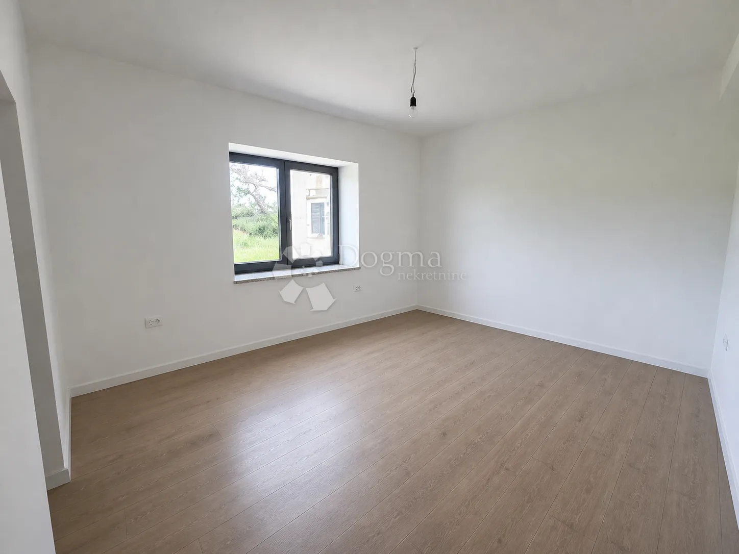 apartman u staroj jezgri dobrinja - slika 2