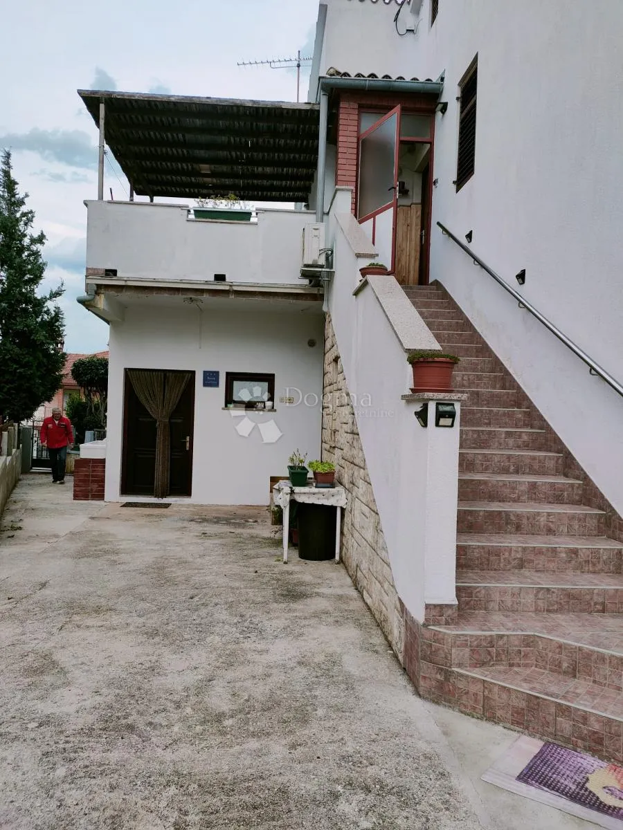 apartmanska kuća u rovinju - slika 17
