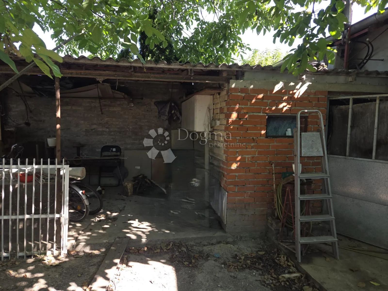 antunovac – kuća s garažom, vrtom i projektom - slika 4