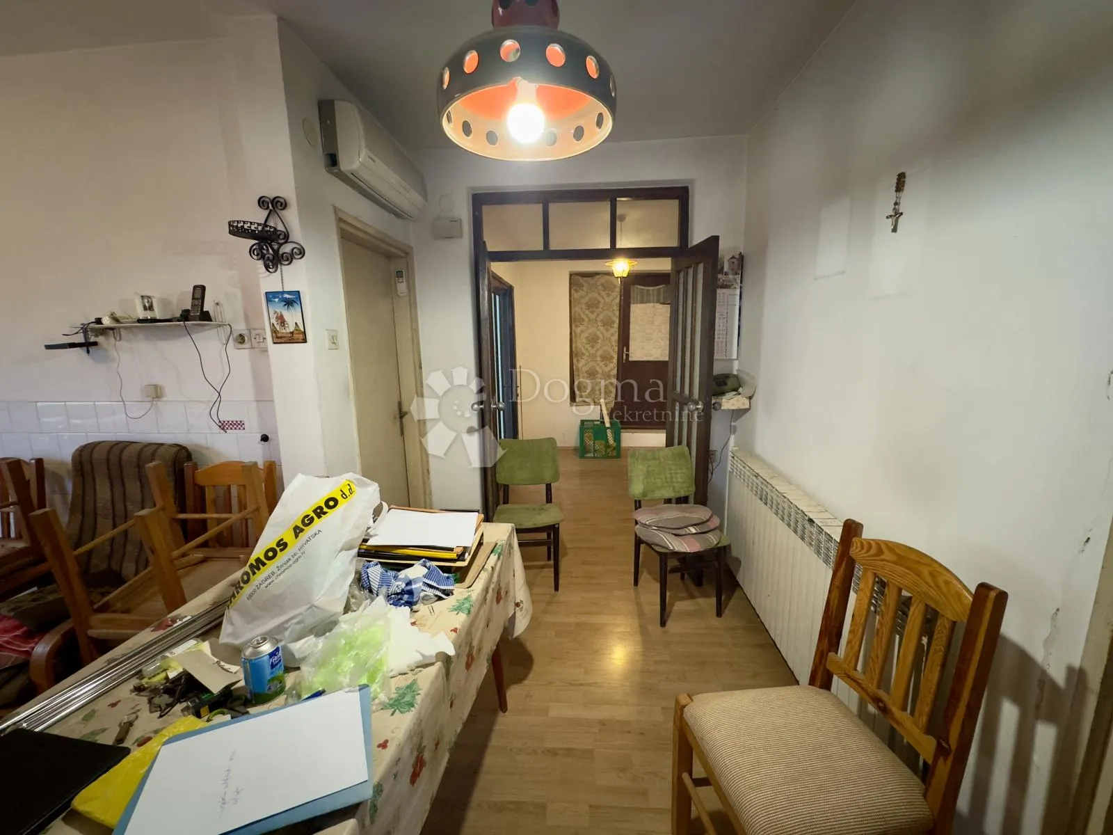 prodaja kuće s pomoćnim objektom i velikom okućnicom - slika 10