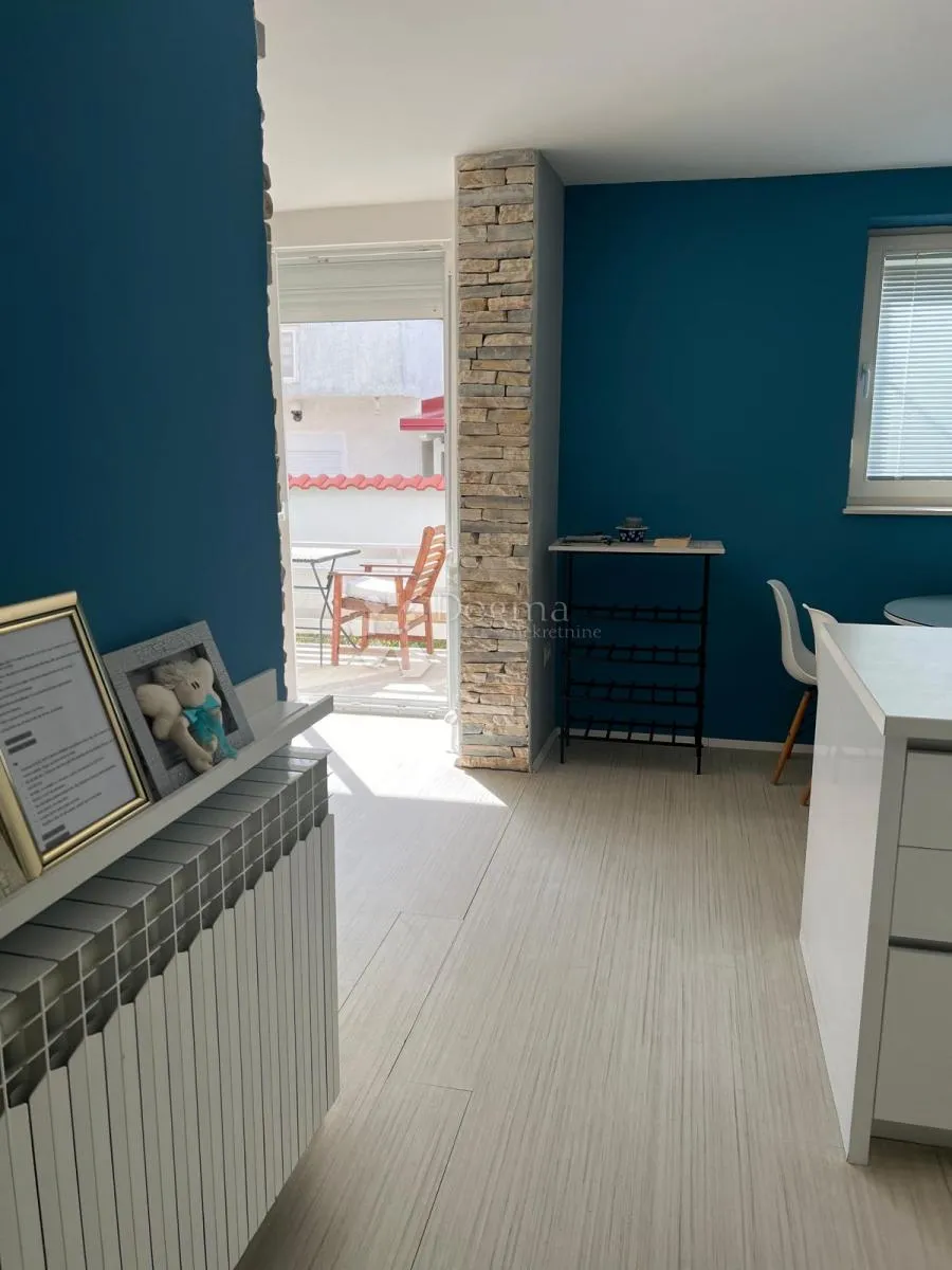 zadar,diklo- stan u prizemlju s vrtom - slika 11