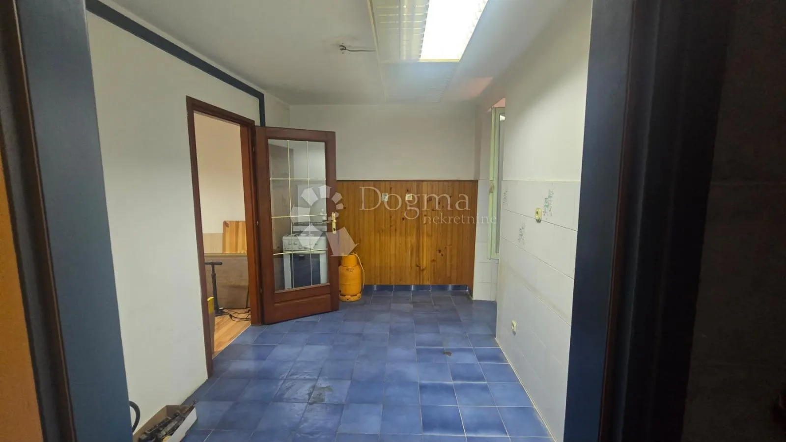 investicijska prilika! 4 stana - stara jezgra rovinja - slika 17