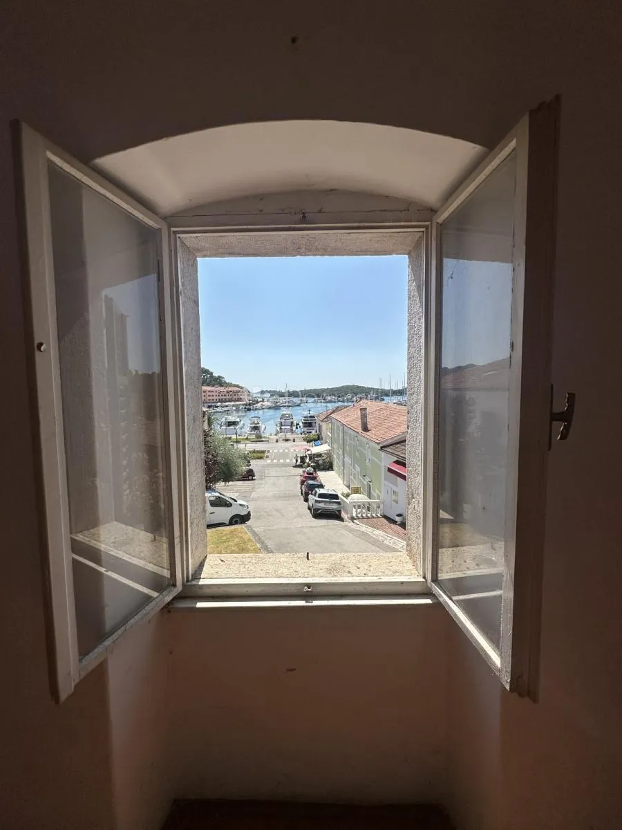 kuća za adaptaciju 85 m od mora, top lokacija - slika 3