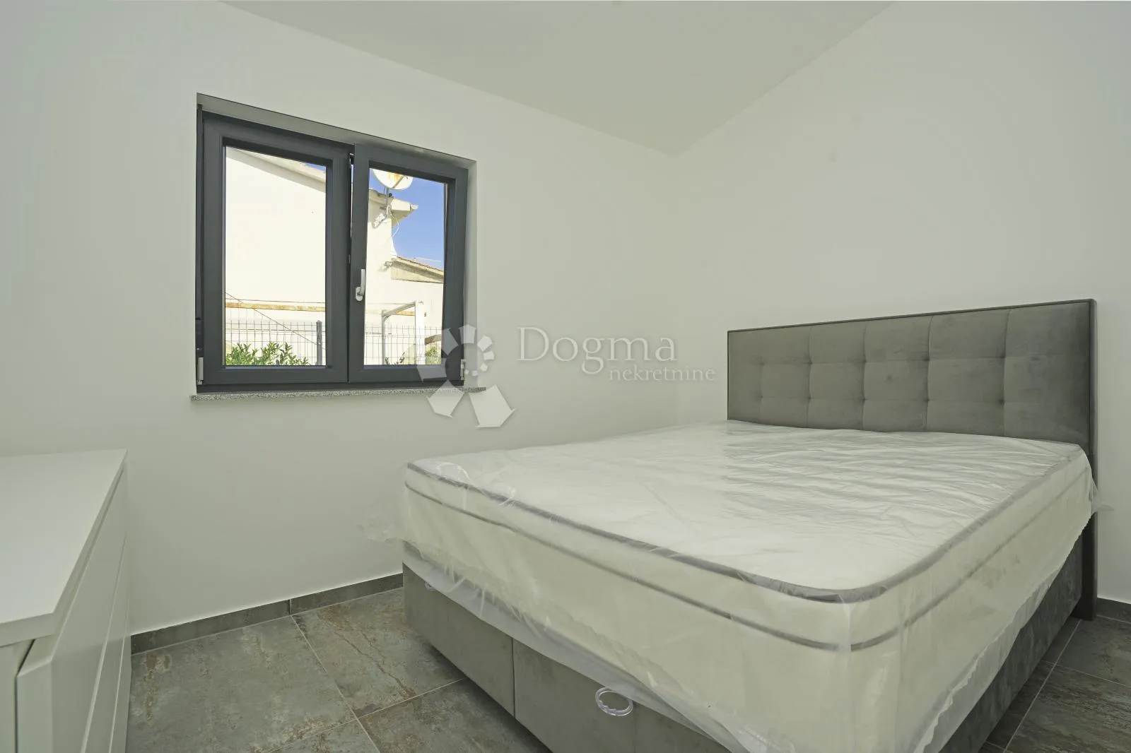poreč (okolica) - prizemnica sa bazenom - slika 24