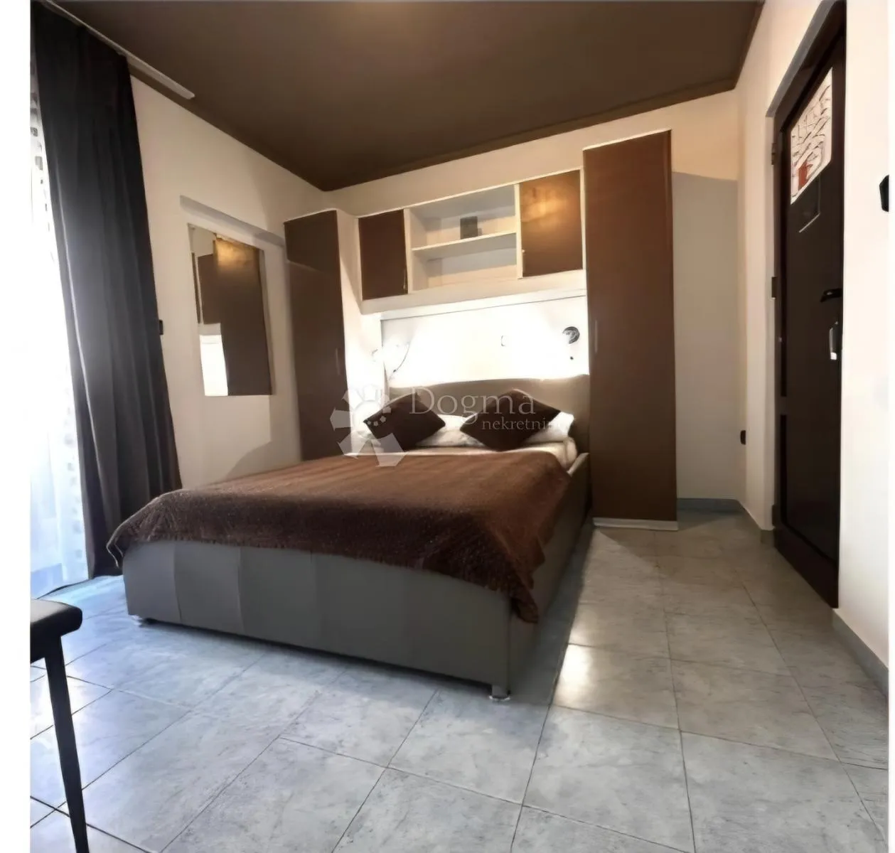 apartmanska kuća sa zatvorenim bazenom, nemira, omiš - slika 7