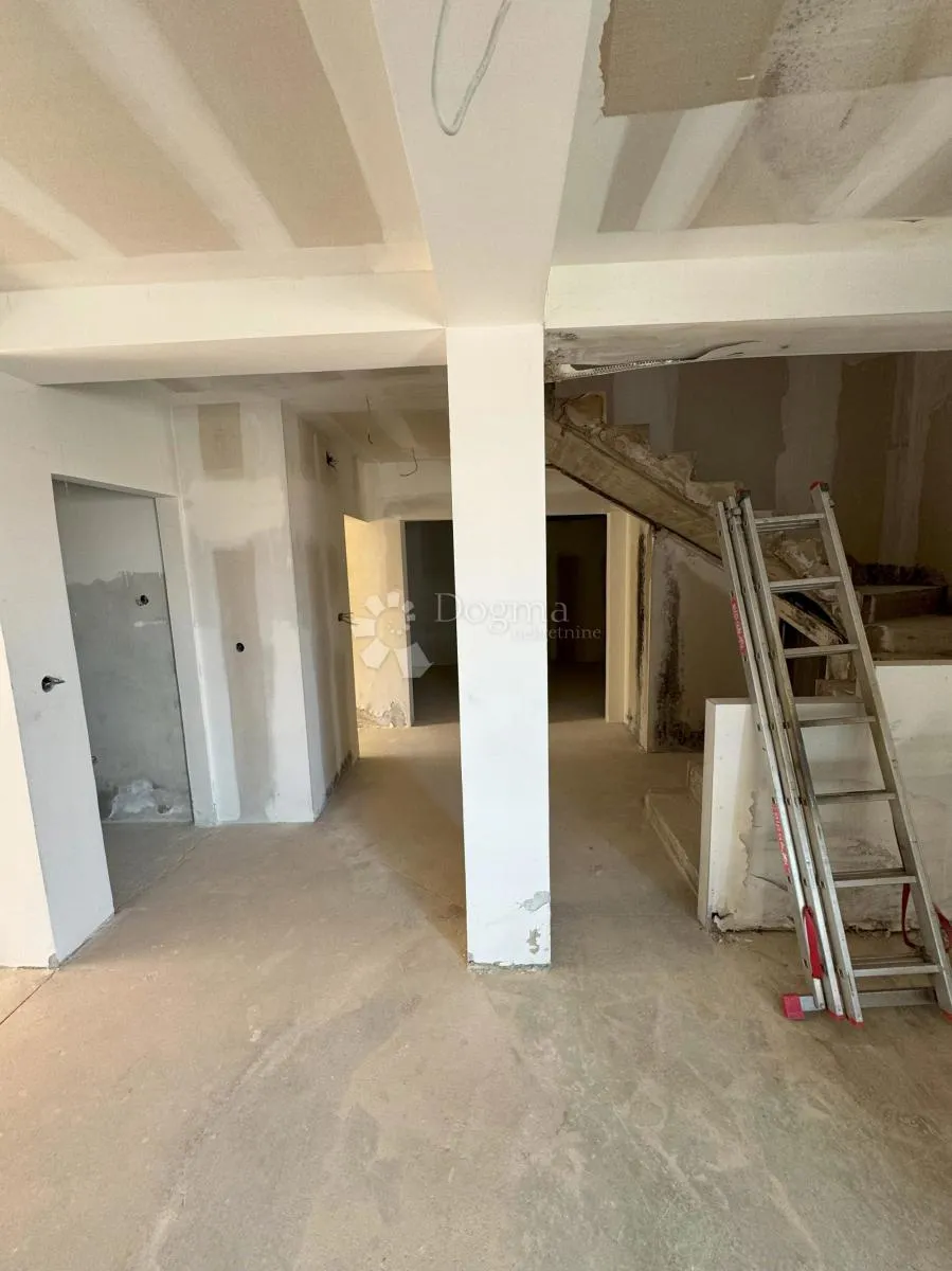roh-bau kuća u ražancu s pogledom na more - slika 7