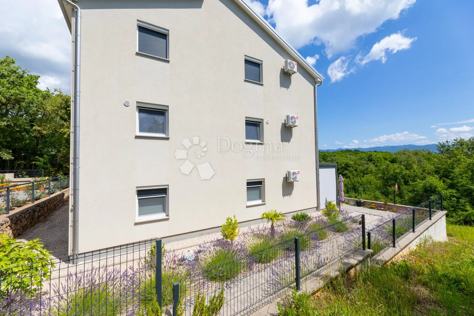 super apartman blizu čižića - slika 35