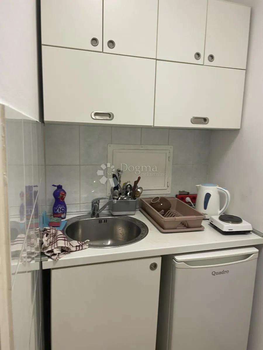 88 m2 odličnog poslovnog prostora za najam - slika 7