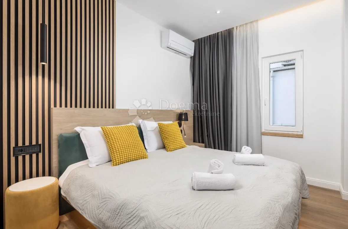 rijeka, centar, 156 m2. divota od 3 stambene jedinice! - slika 40