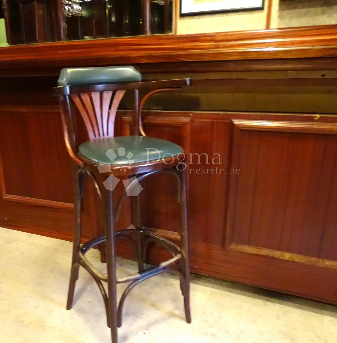izvrstan caffe bar s iznimnom opremom ! - slika 8
