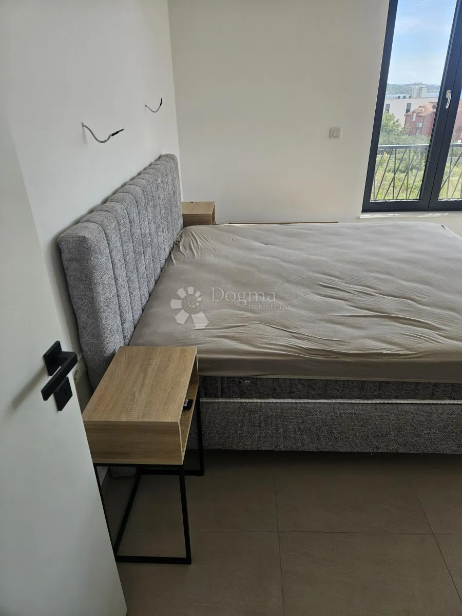 vodice duplex kuća na atraktivnoj lokaciji sa prekrasnim pogledom - slika 12