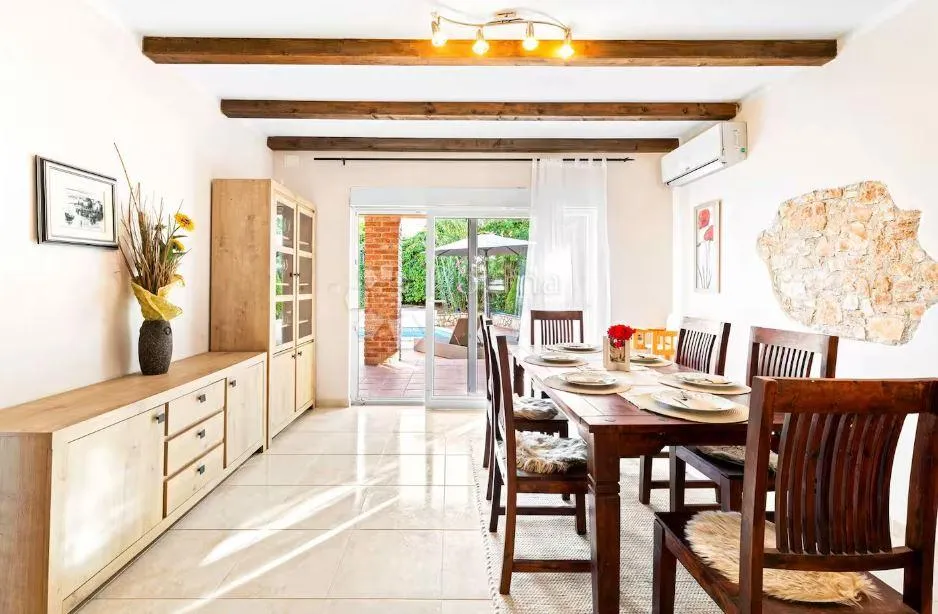 mediteranska vila rustikalnog šarma, 238 m² - slika 2