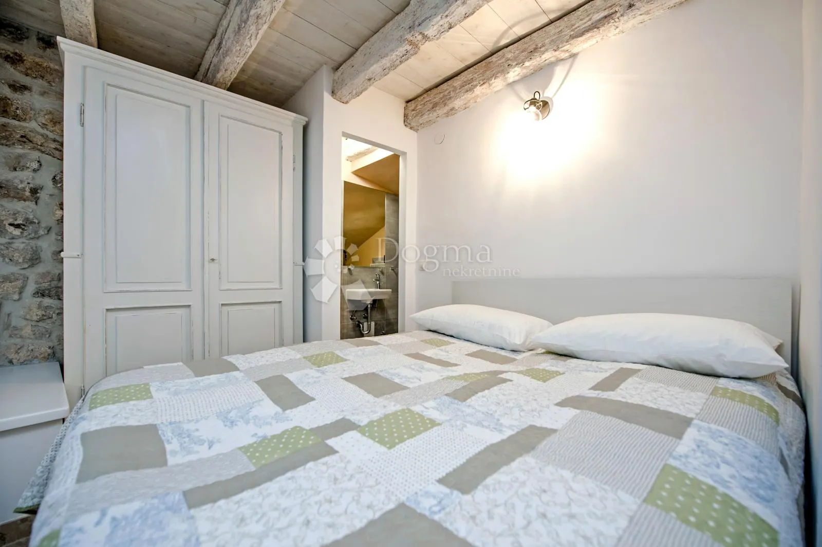 rovinj - sniženo! kuca s 3 apartmana u srcu starog grada - slika 12