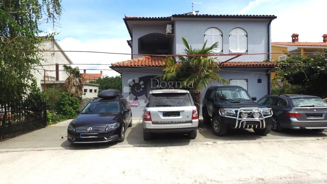 kuća sa 6 stambenih jedinica - 600m od mora! - slika 48