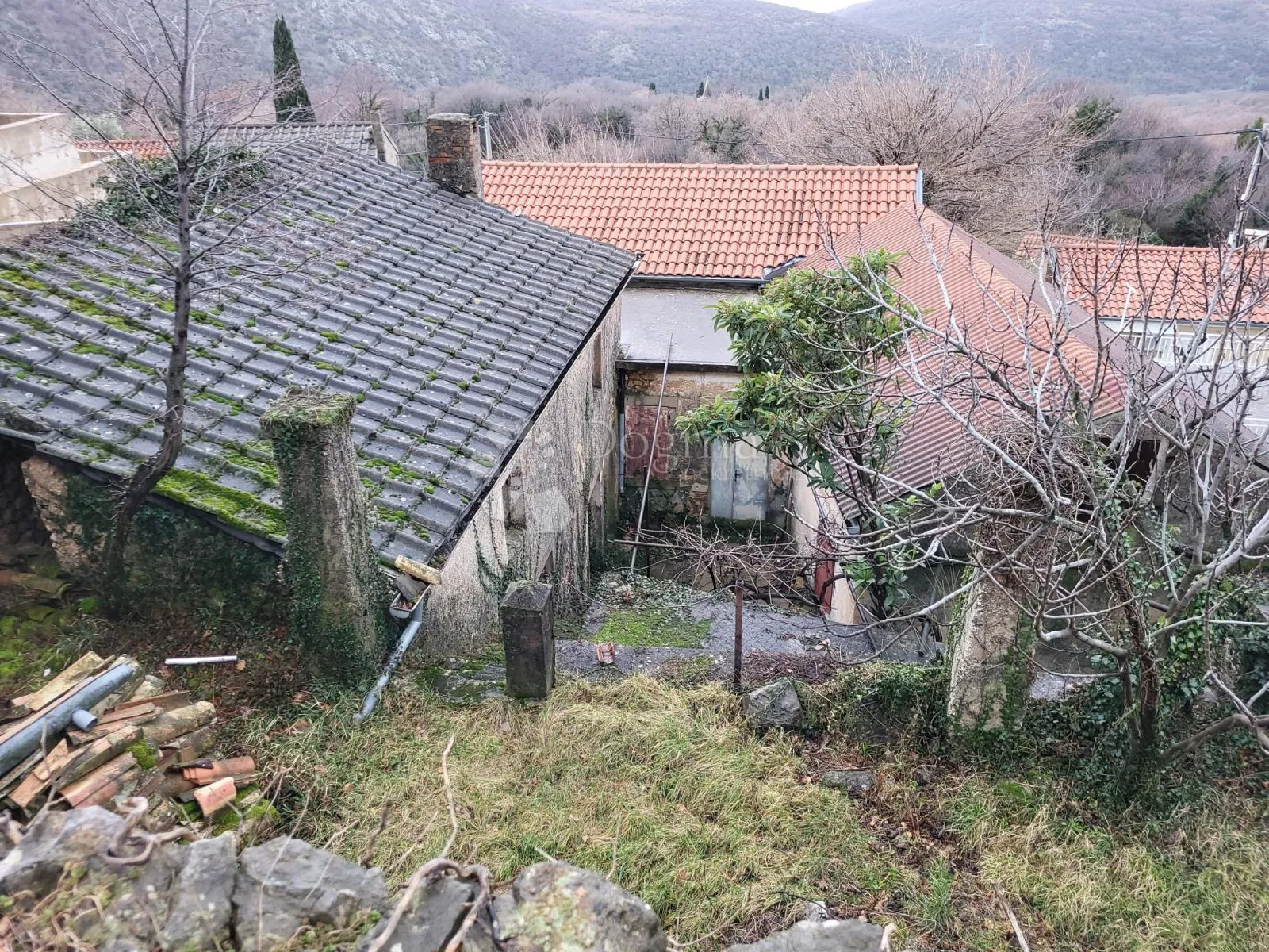 kamena kuća za uređenje sa pogledom na more - slika 3