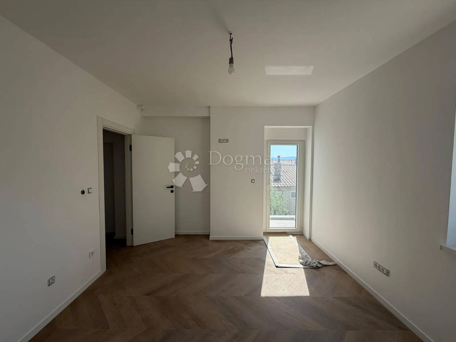 moderan višeetažni stan 220m² s pogledom na more – kostrena - slika 9