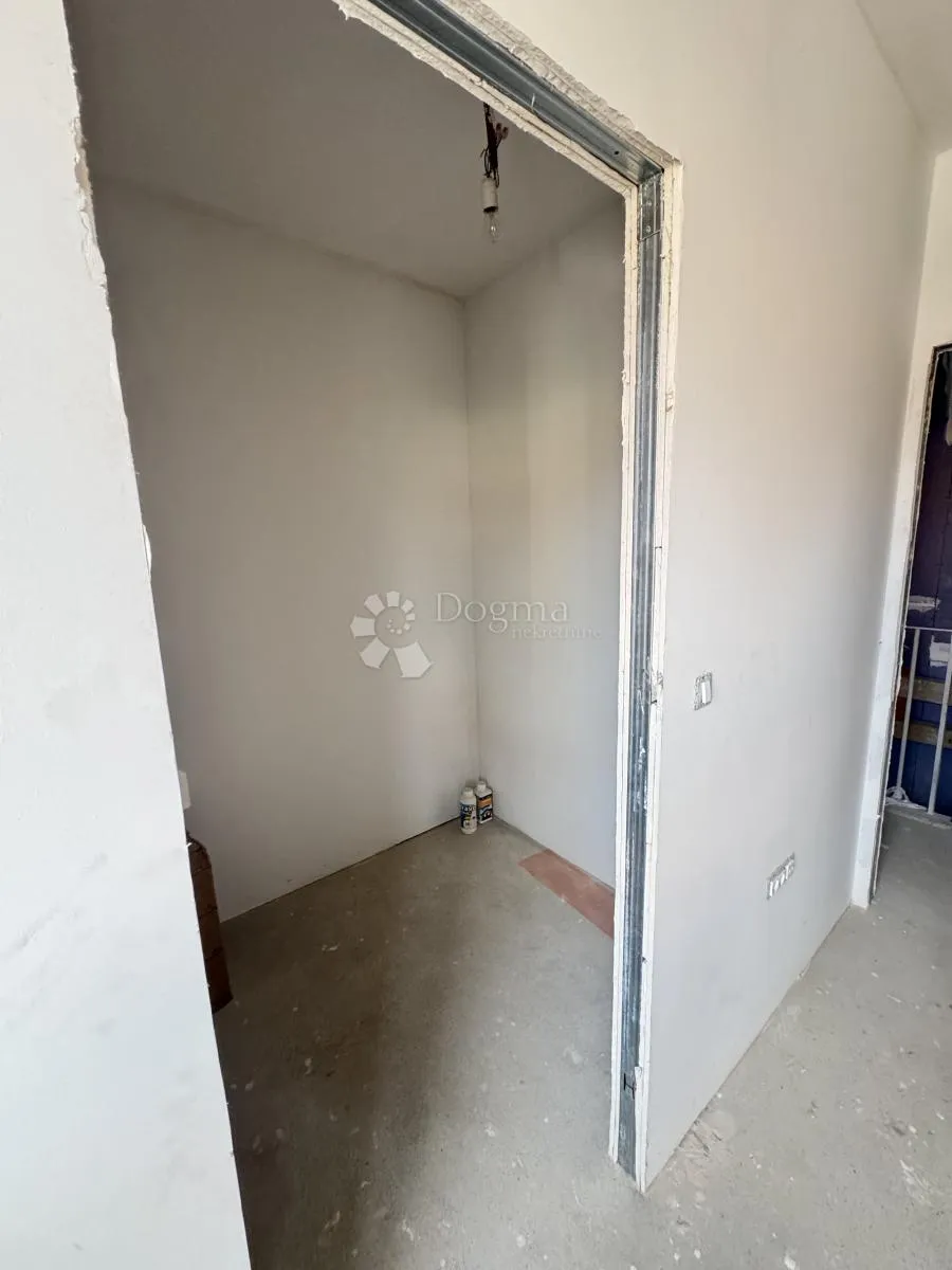 ekskluzivan dvoetažni stan u modernoj duplex zgradi - slika 14