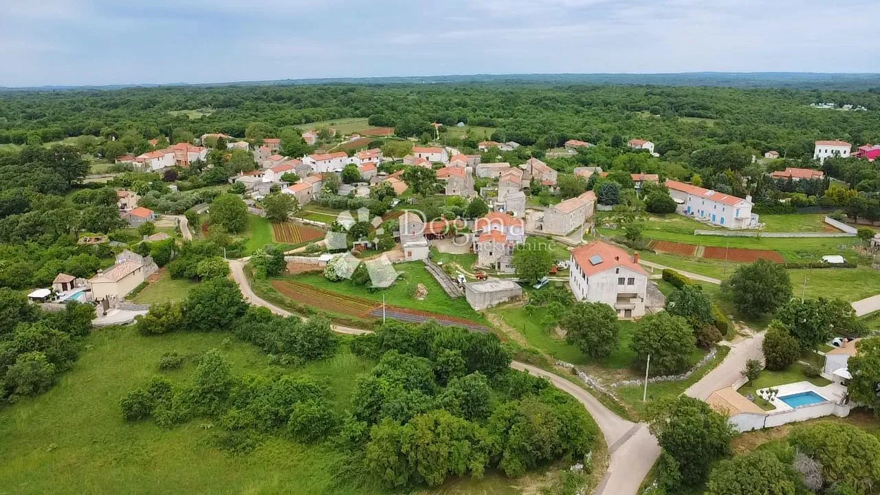 samo u ponudi dogme!! prizemnica sa bazenom - slika 13