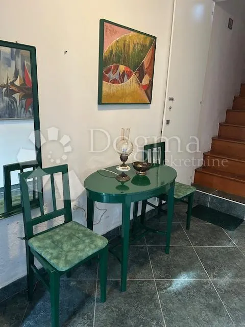 šarmantna starina u prvom redu do mora - slika 7