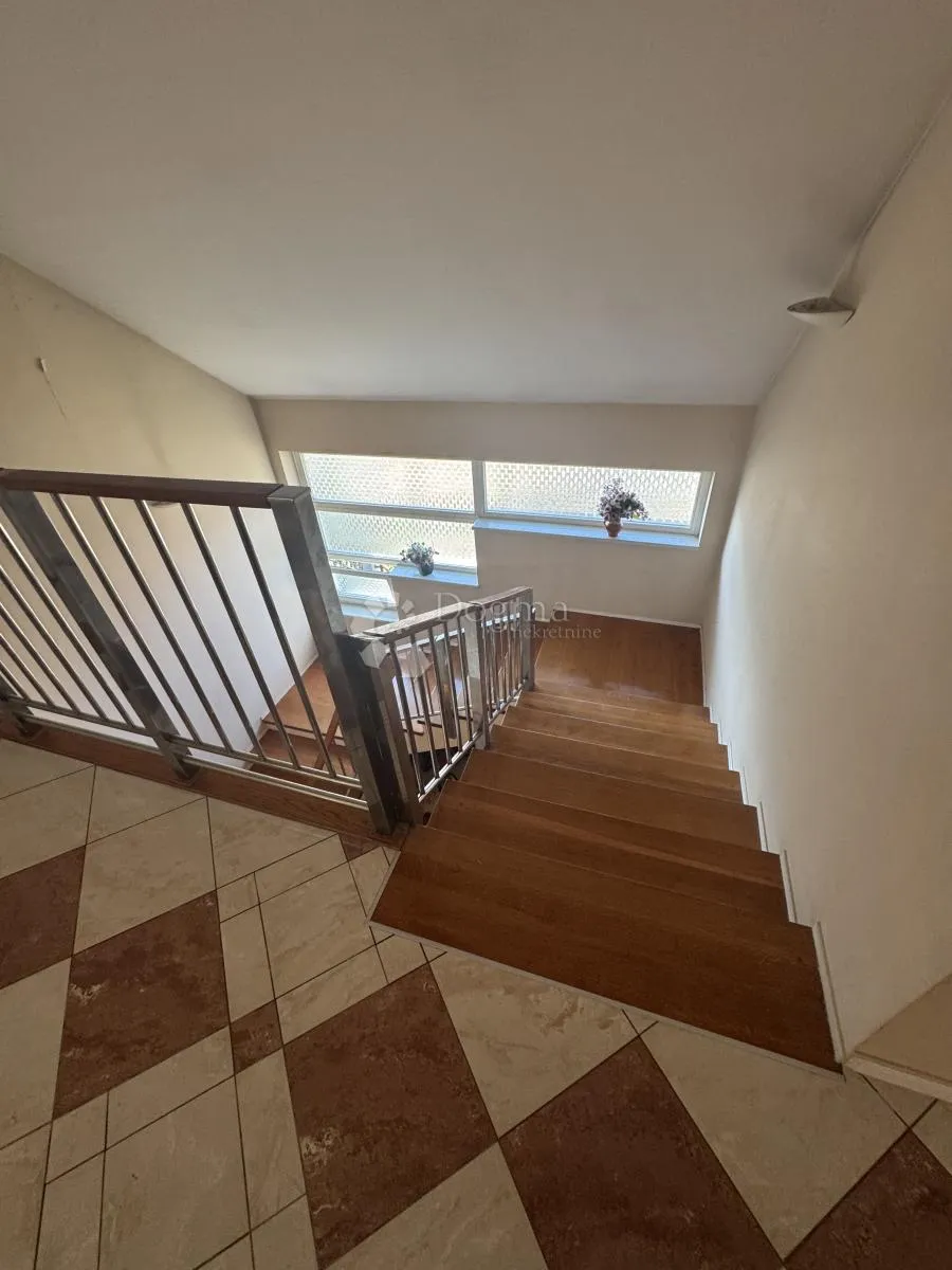 vila 425.99 m2 + 1294 m2 dvorište - prilika - slika 14