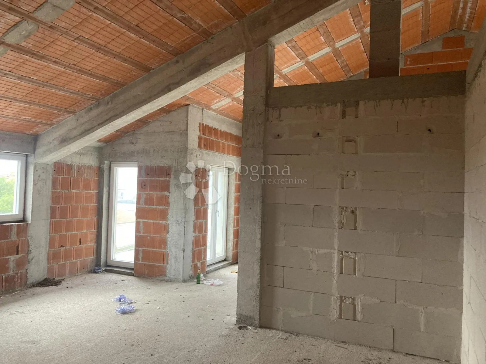lozovac – prostor za najam – 240m², mogućnost prilagodbe prema namjeni - slika 22