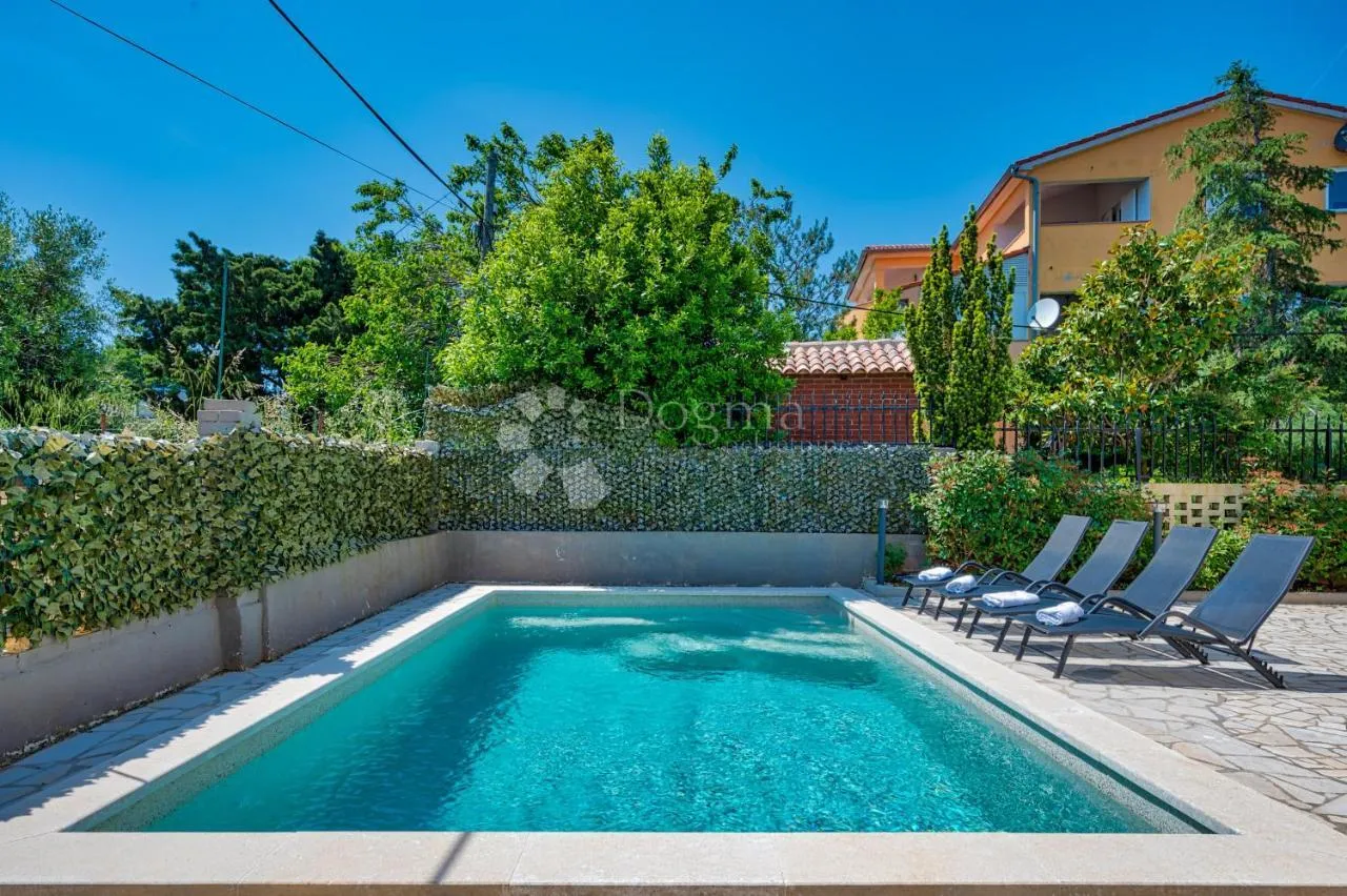 villa s bazenom - 900 m od plaže - slika 32