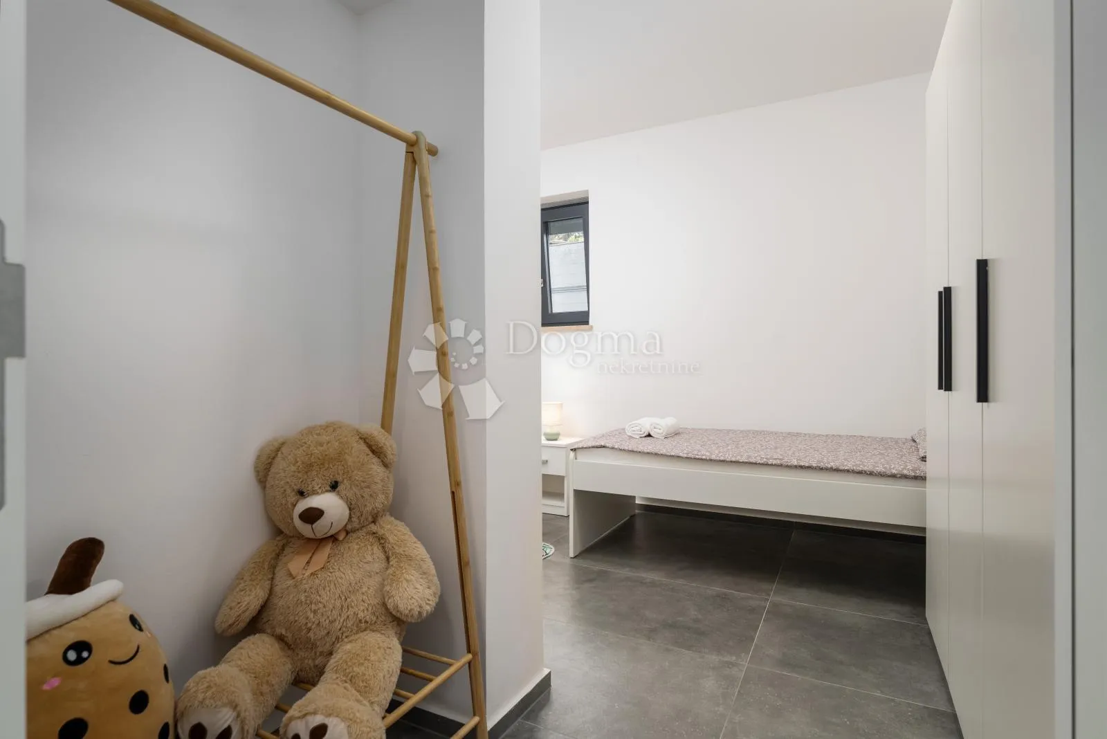 moderna novogradnja 500 m od mora! - slika 15