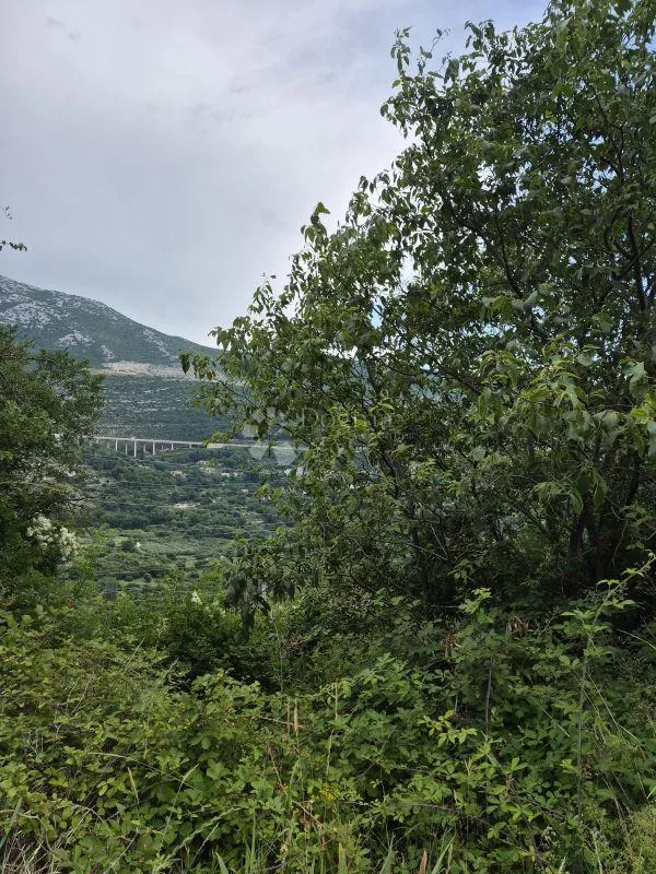 klis, 1200m2 uz cestu s pogledom - slika 5