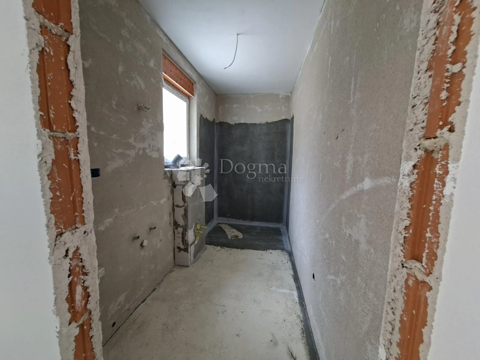dvoetažni apartman sa bazenom - slika 9