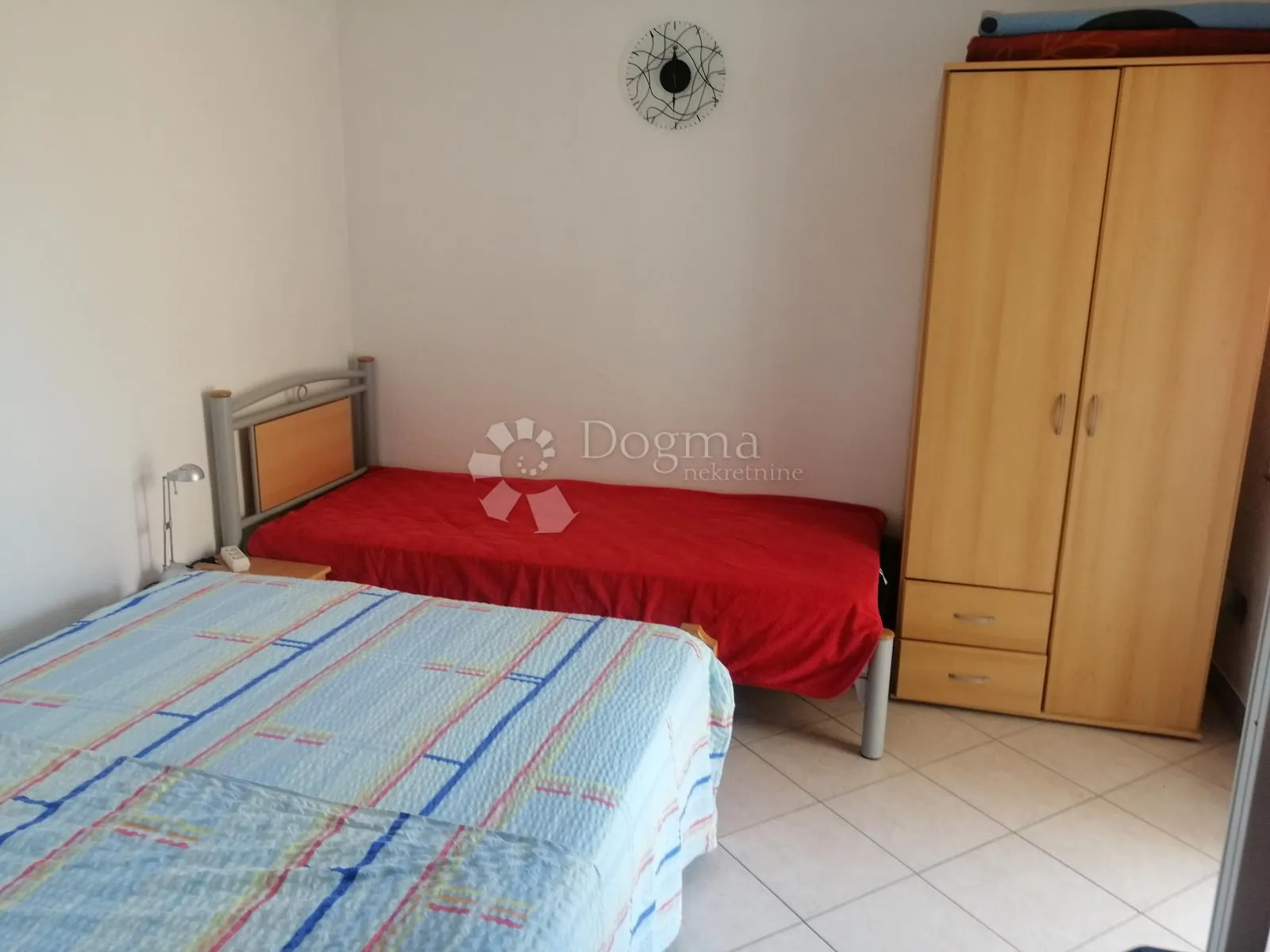 tribunj - kuća s 9 apartmana + građevinska parcela 418 m2 - slika 32