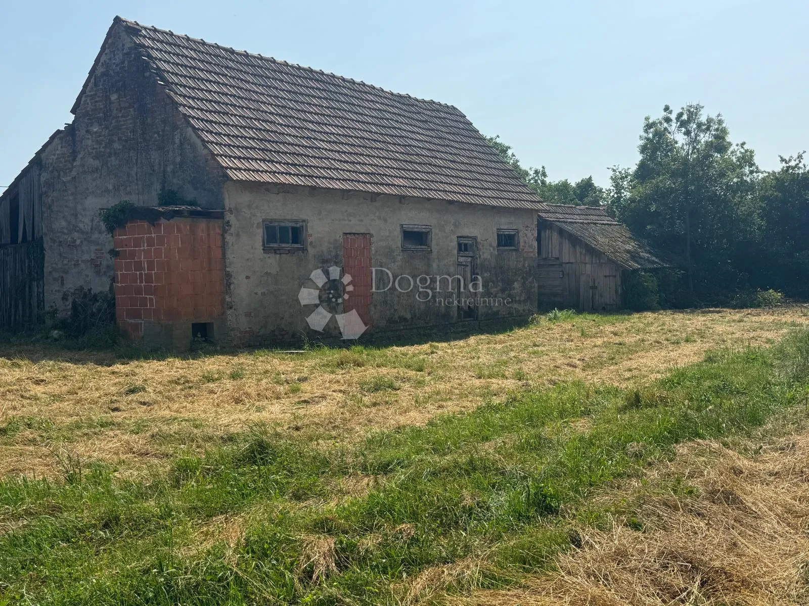 veliko imanje 39.323 m² – mir, priroda i potencijal! - slika 9