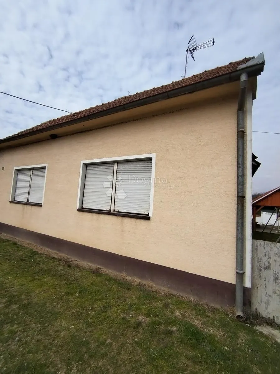 obiteljska kuća s gospodarskim zgradama u kozarevcu - slika 4