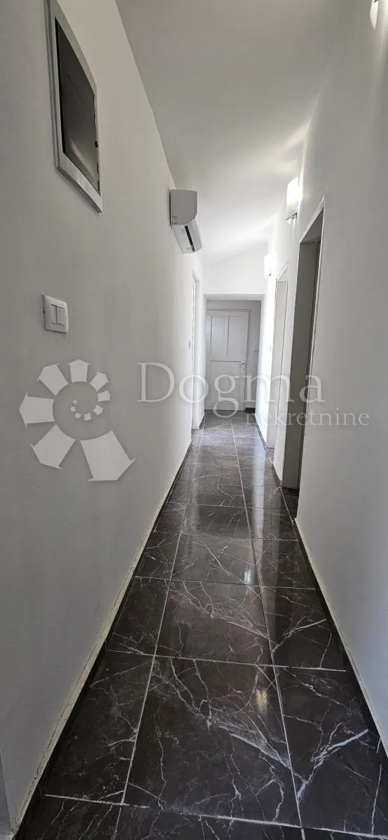 atraktivna kuća sa 4 spavaće sobe - slika 44
