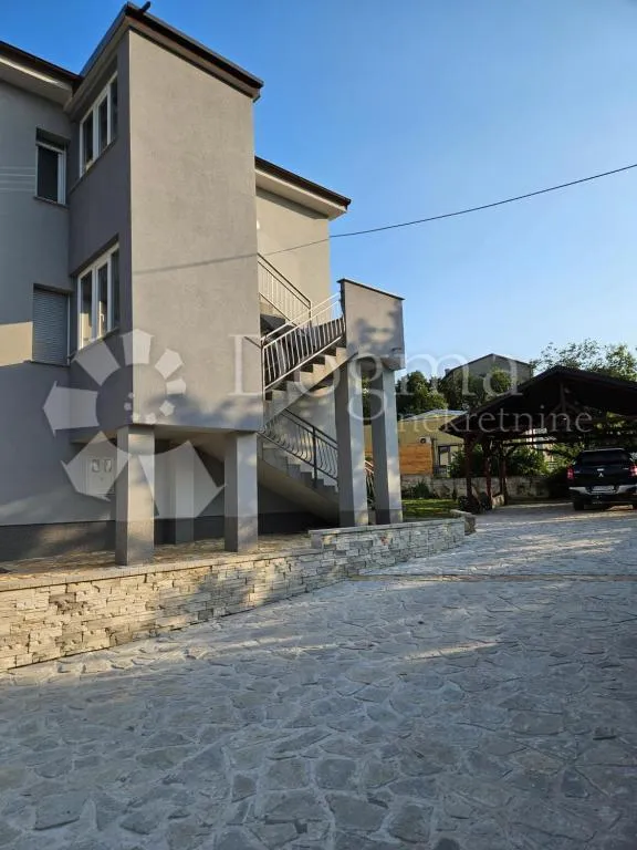 kuća čavle sa uhodanim turističkim najmom - slika 17