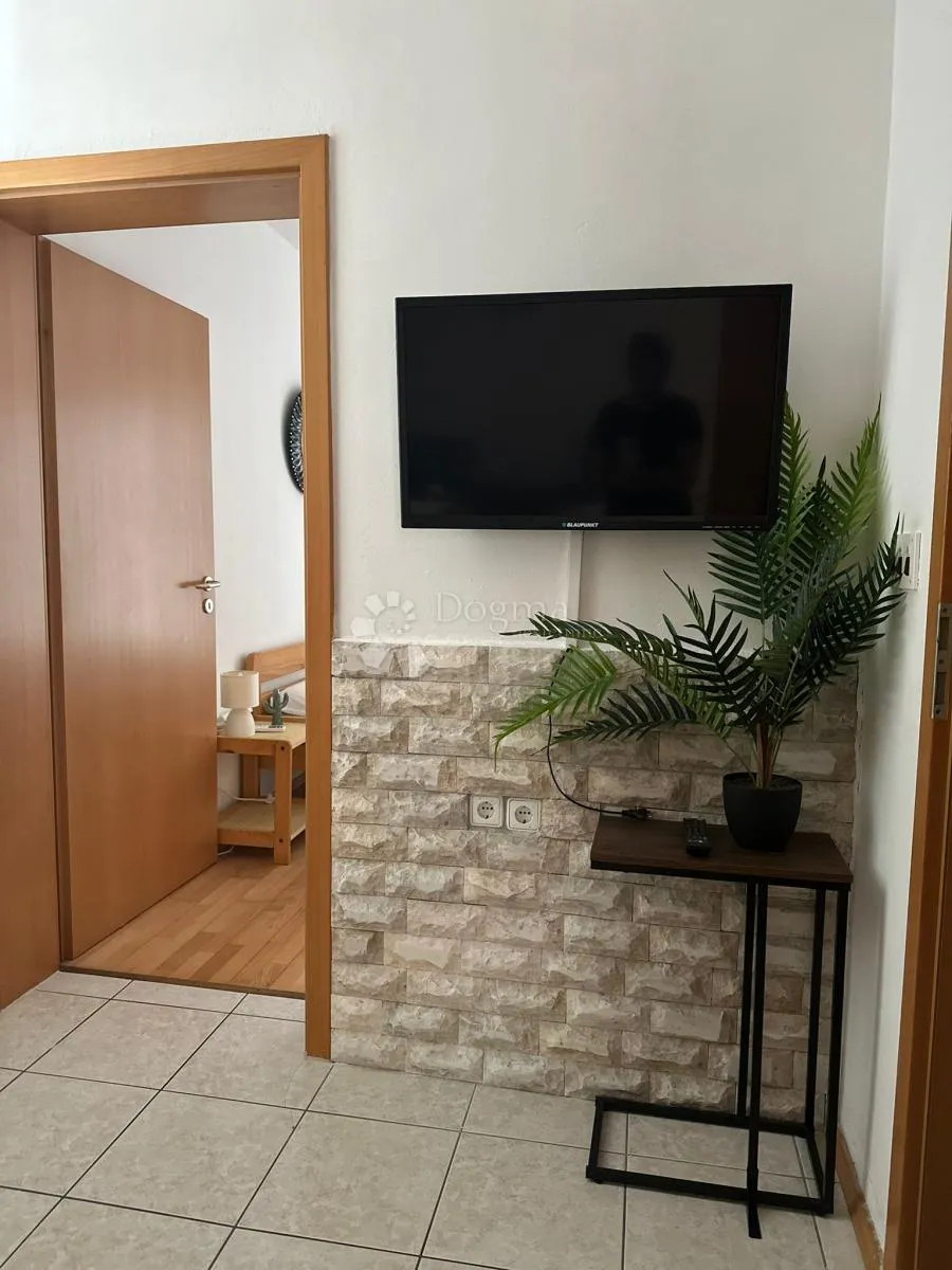 vodice – kuća s 6 apartmana blizu mora - slika 6