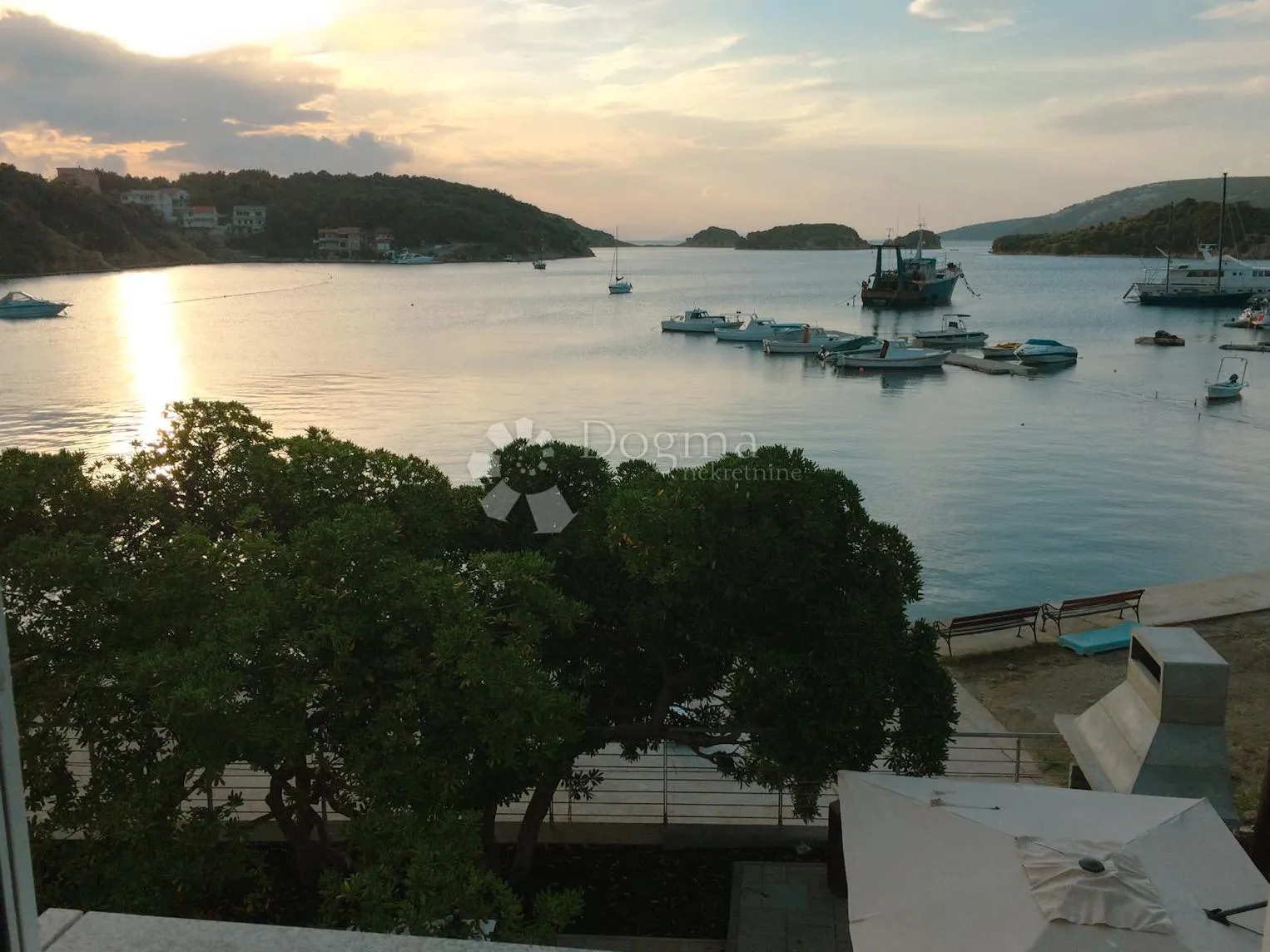 rijetkost na tržištu, villa s 10 kategoriziranih apartmana - slika 15