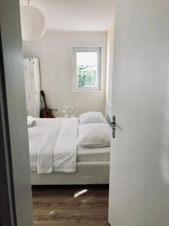 kuća na pagu s velikim dvorištem - 310m2 - slika 39