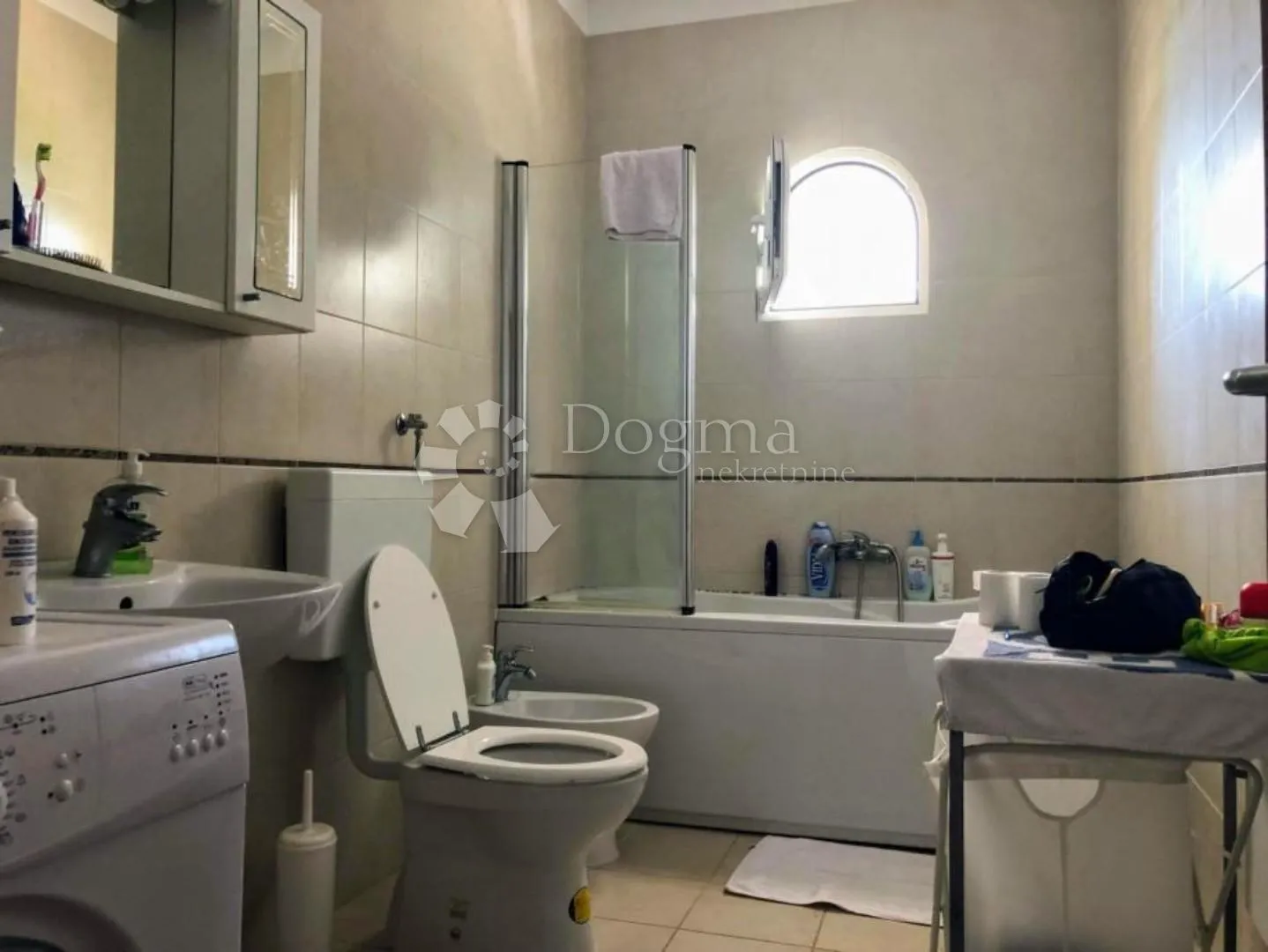 krk - baška - vila s velikim stanom i dva apartmana - slika 7